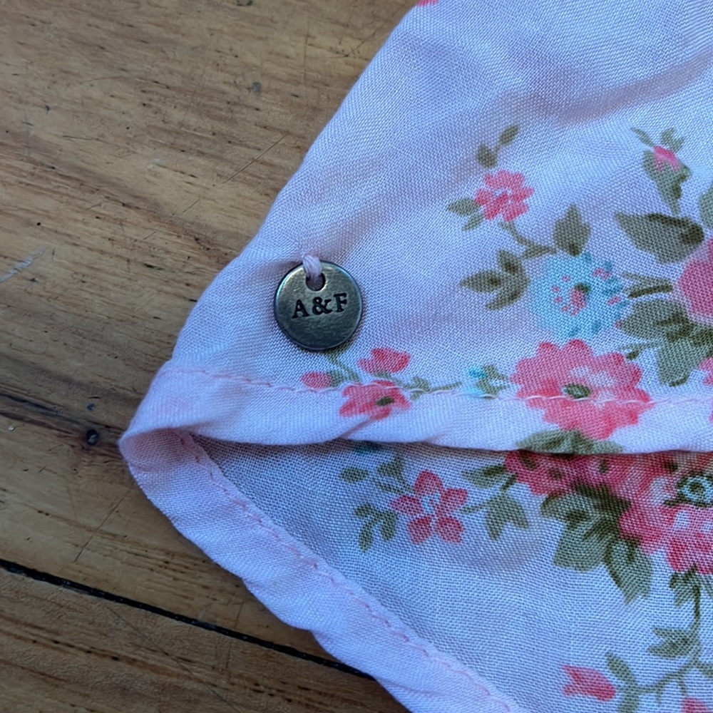 Baby pink Tank, by Abercrombie and Fitch - Picture 3 of 11